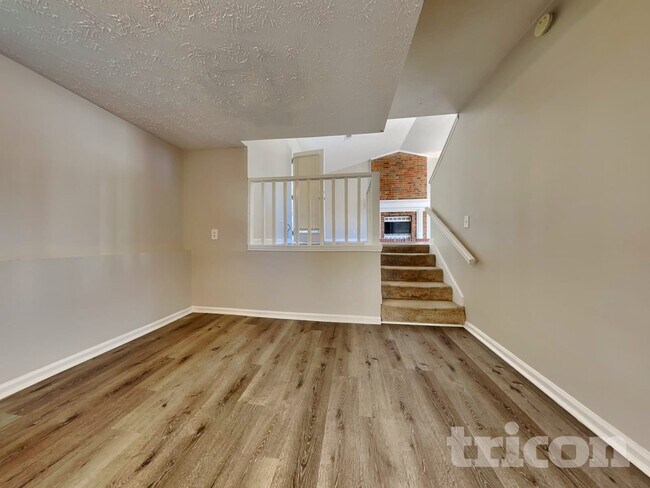 Foto del edificio - 868 Ashwood Crossing