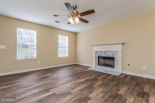 Foto del edificio - 112 Bainbridge Ct