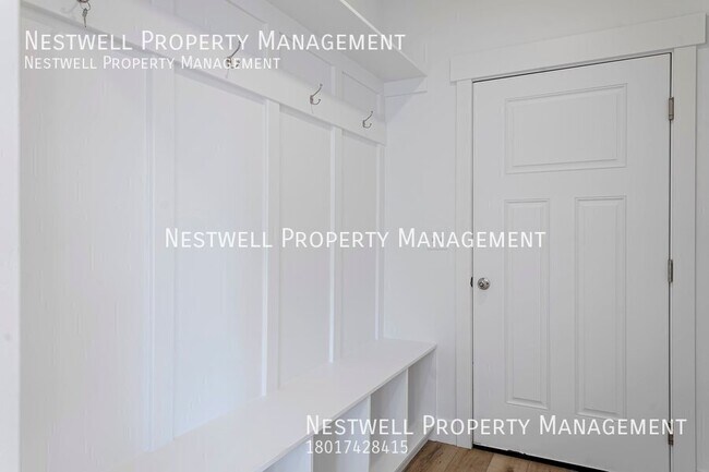 Foto del edificio - Charming and Serene End Unit Townhome