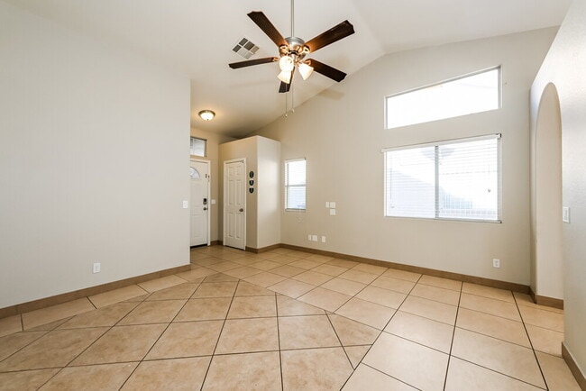 Building Photo - 1532 Helen Belle Dr