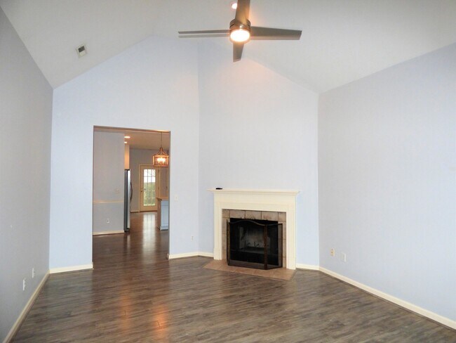 Foto del edificio - 9014 Brookline Ln