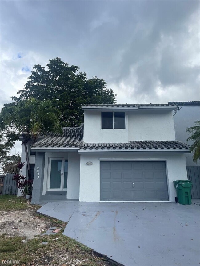 Foto del edificio - 3 br, 2.5 bath House - 9913 SW 147th Ct # 0