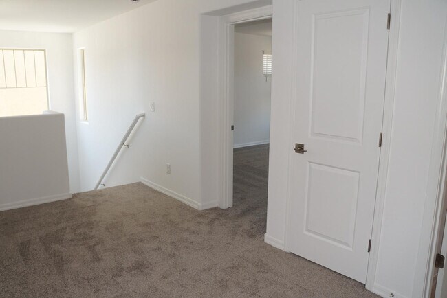 Building Photo - 3809 N 100th Dr