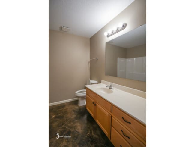 Building Photo - Hurst Apartments: Water, Sewer, &amp; Basic Cable Included