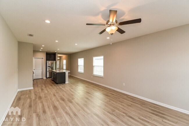 Foto del edificio - 3977 Heatherbrook Pl