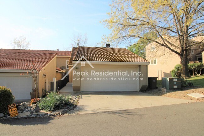 Foto del edificio - 3 br, 3 bath House - 6988 Carreta Lane