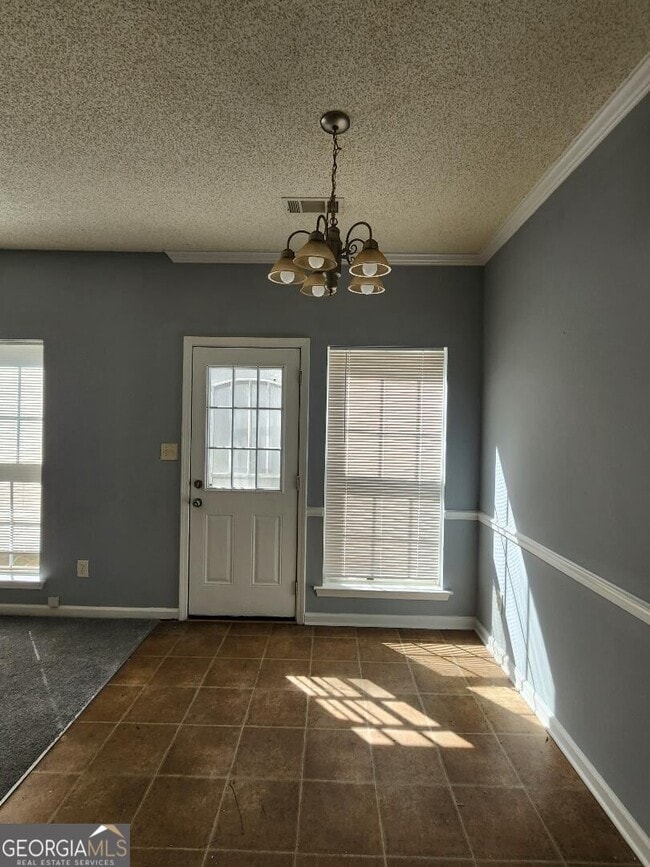 Building Photo - 221 Shenandoah Dr