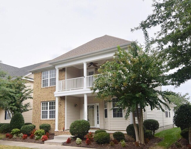 Foto del edificio - BEAUTIFUL 4 BED / 2.5 BATH SF AT TOWNE SQU...