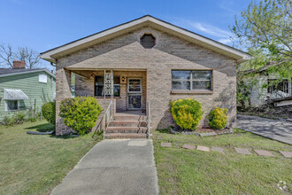 Building Photo - 532 55th St