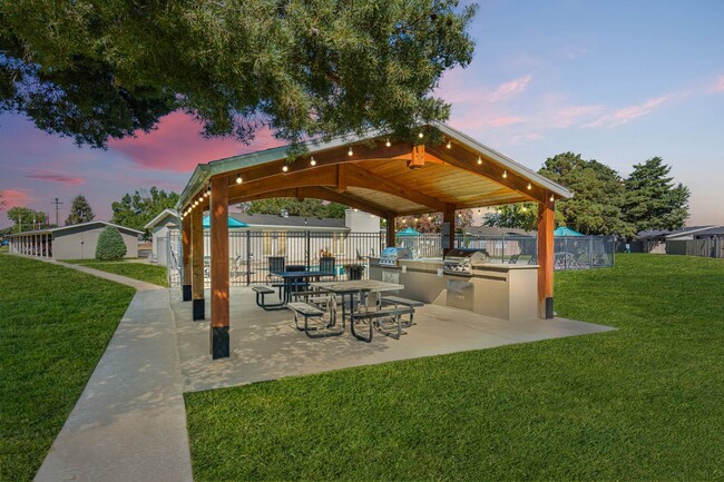 Building Photo - Cadence Apartment Homes