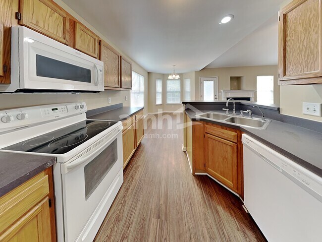 Building Photo - 519 Acorn Way