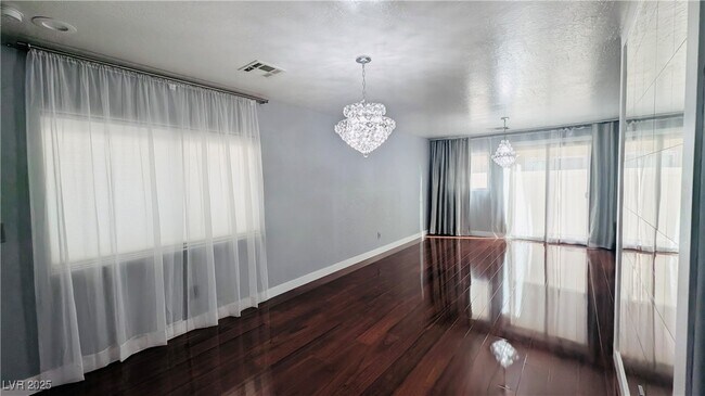 Foto del edificio - 5317 Tipper Ave