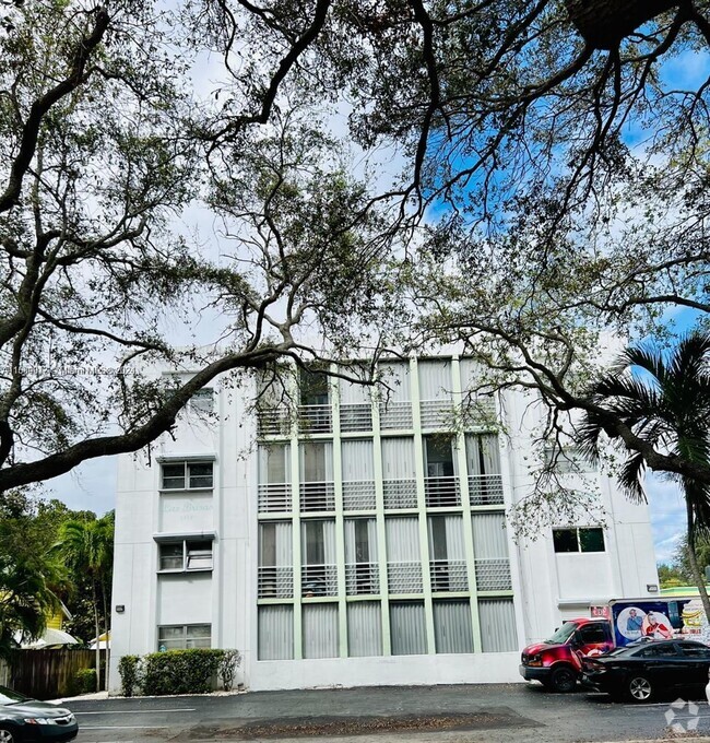 Building Photo - 1939 Jefferson St