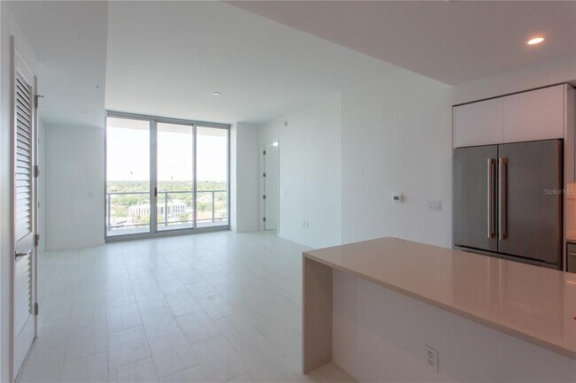 Foto del edificio - 400 Central Ave