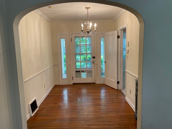 Building Photo - 233 N Edgemoor St