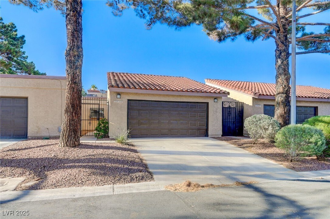 Primary Photo - 1850 Camino Verde Ln