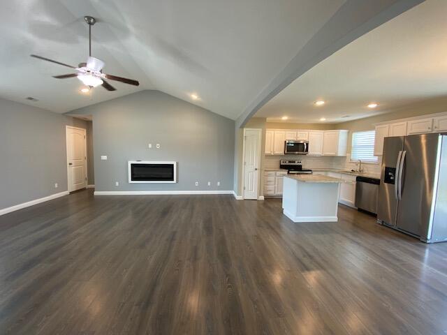 Foto del edificio - 4085 Posey Ln