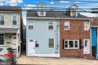 Building Photo - 314 Union St