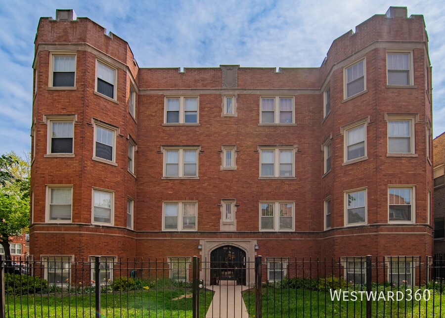 Primary Photo - 4855 N Drake Ave