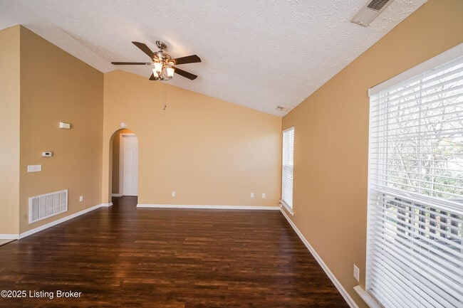 Foto del edificio - 7813 Bridlewood Pl