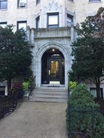 Building Photo - 51 Park Dr