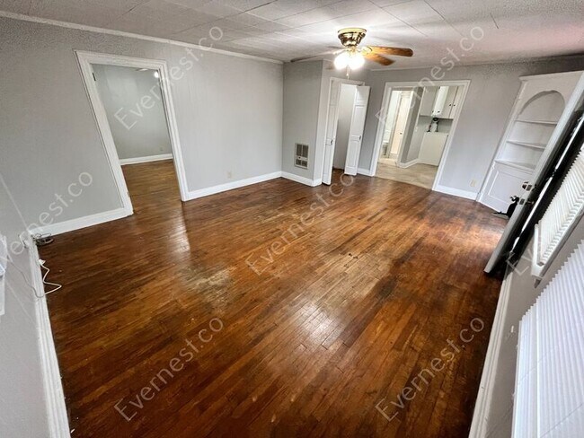 Building Photo - 404 Lee Ave