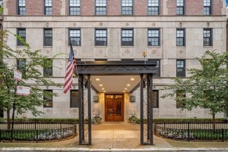 Building Photo - 73 E Elm St