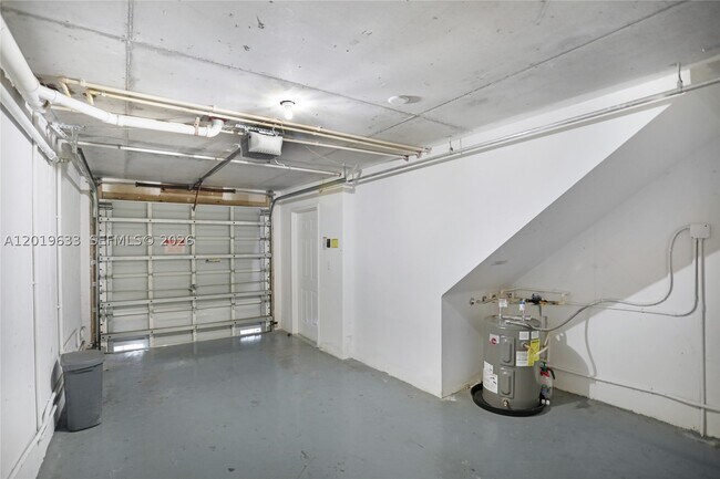 Foto del edificio - 2941 NE 185th St