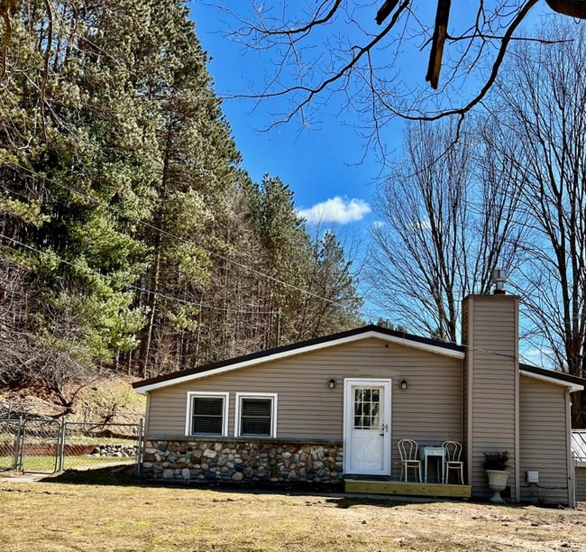 Building Photo - 5128 Cedar Valley Rd