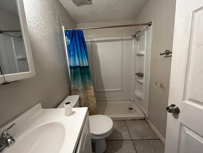 Building Photo - 210 Avenue L