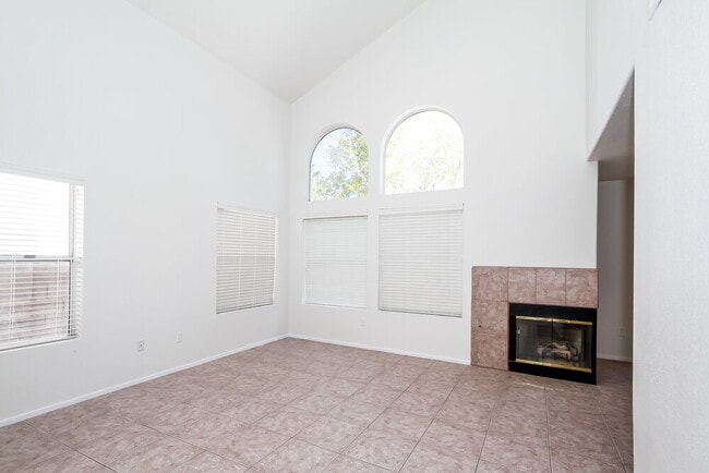 Building Photo - 1424 N Astronomy Cir