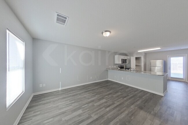 Building Photo - 15569 Briar Forest Dr