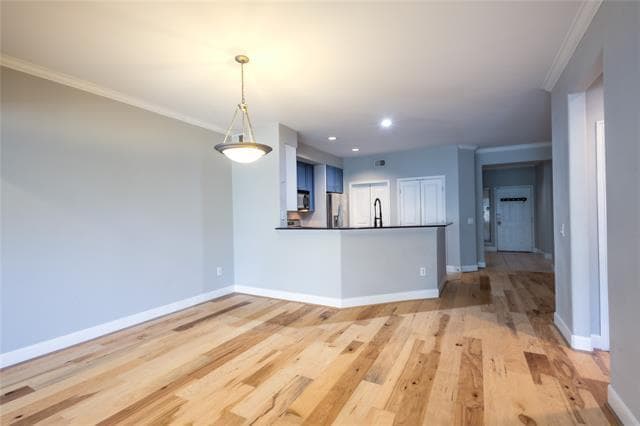 Building Photo - 500 Water's Edge Drive