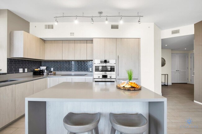 Building Photo - 4112 Jimmy Buffett Mem Hwy