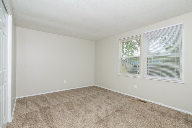 Building Photo - 2764 Quaker Ct