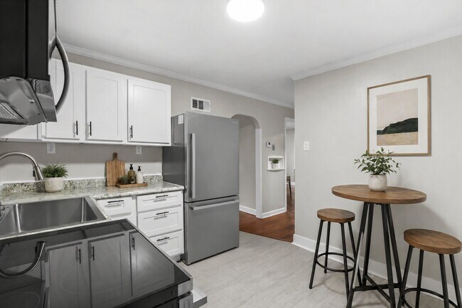 Foto del edificio - 408 S Harvey Ave