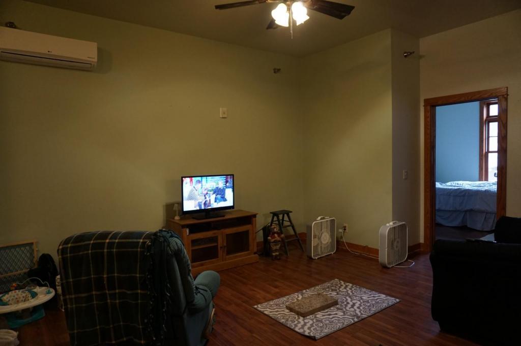Foto principal - 16864 Davis St