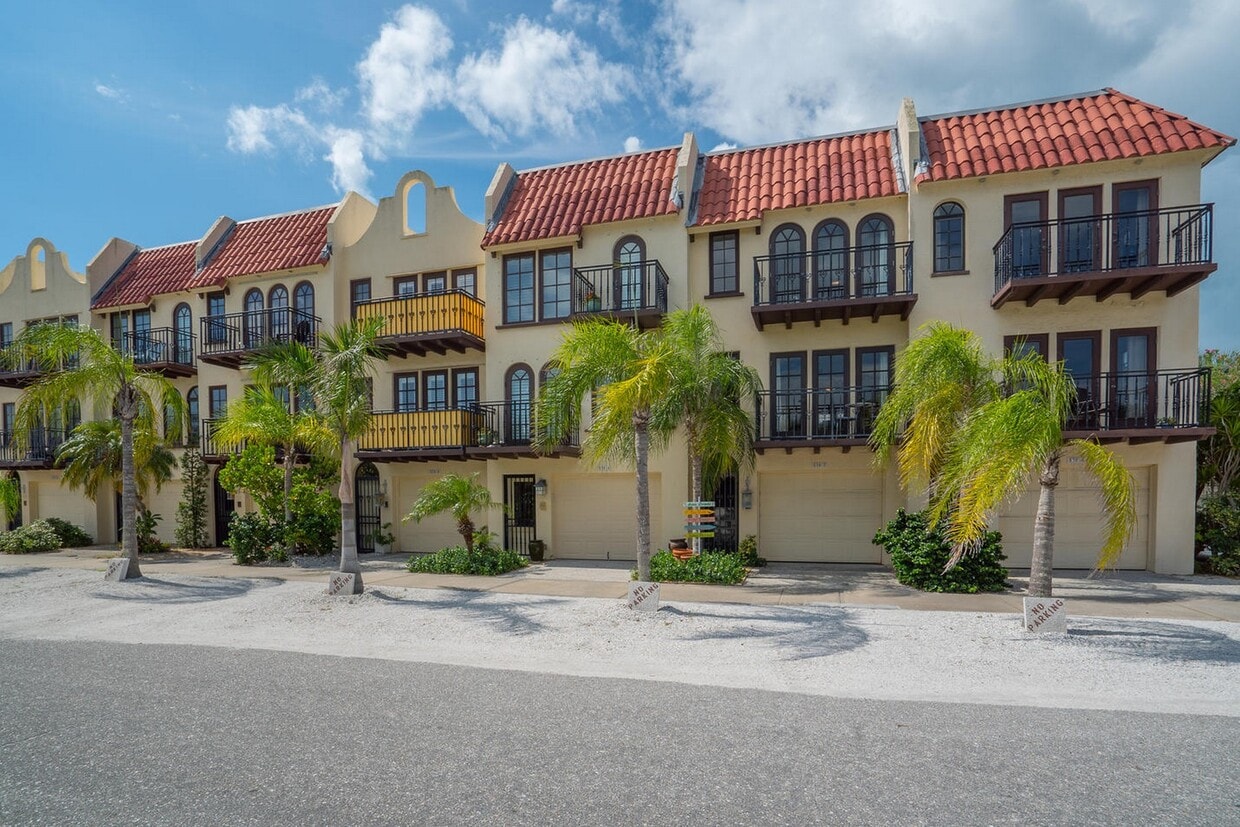 Foto principal - 530 5th St W
