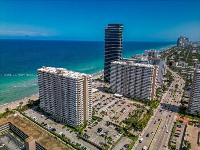 Foto del edificio - 1950 S Ocean Dr