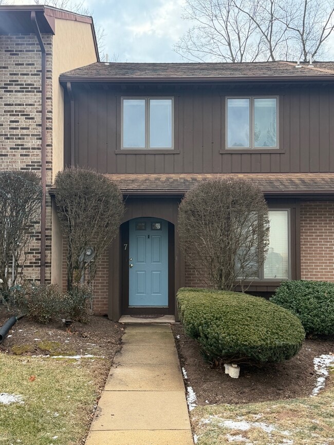 Foto del edificio - 7 Lenape Ln