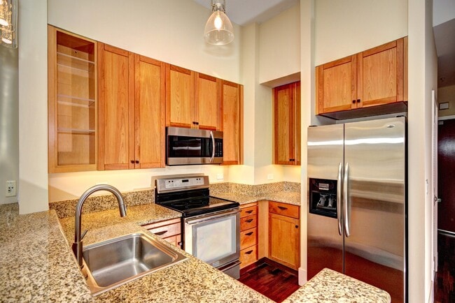 Building Photo - 333 Santana Row, Unit 201