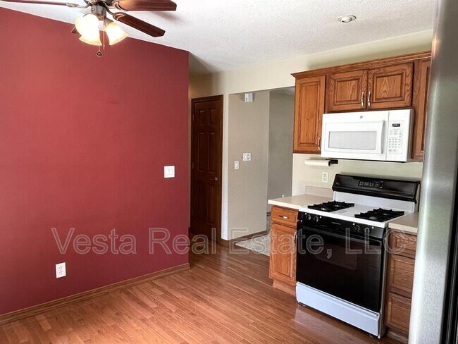 Building Photo - 15 Carraway Ct
