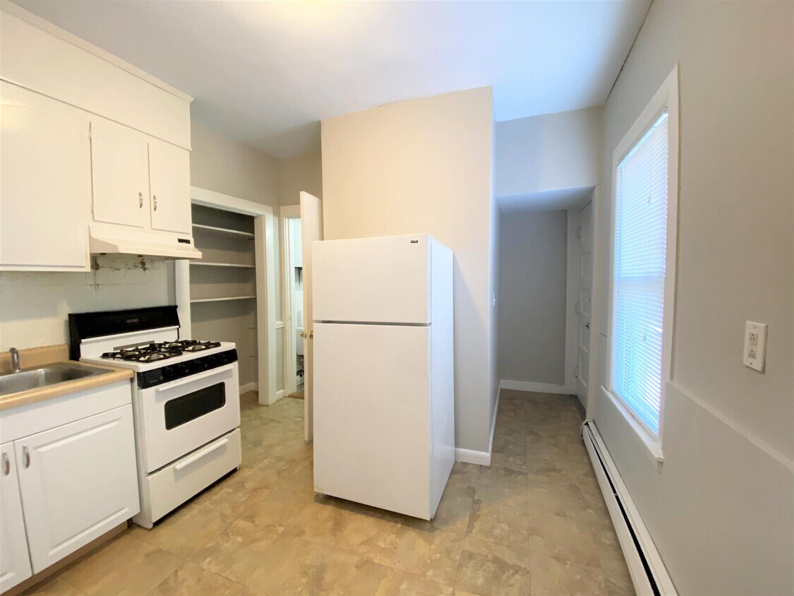 19 Hingham St, Cambridge, MA 02138 Townhome Rentals in Cambridge MA