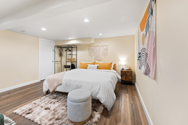 Foto del edificio - 1234 NE valley view Ln