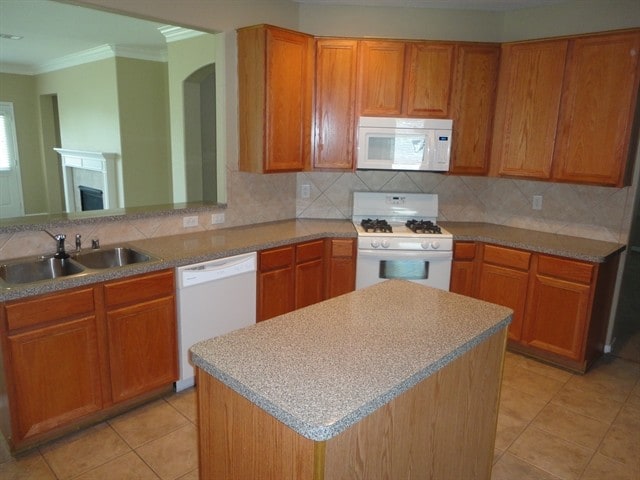 Foto del edificio - 6802 Lark Hill St