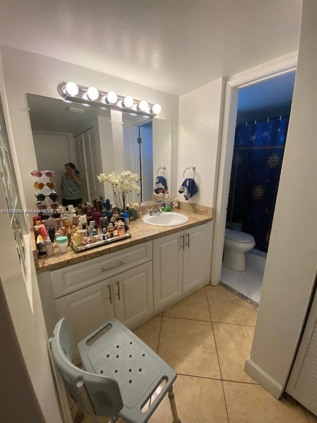 Building Photo - 310 Fontainebleau Blvd