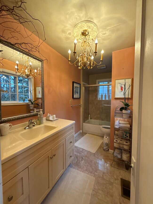 Foto del edificio - 12706 10th Ave NE