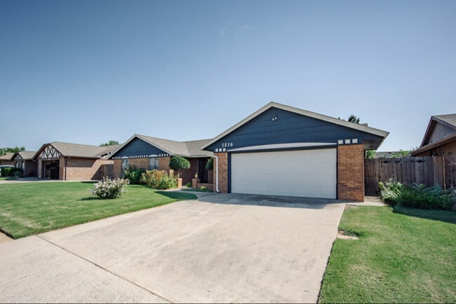 Photo - 1516 Craford Ct House