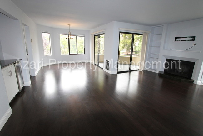 Building Photo - 208 N Lake Merced Hls