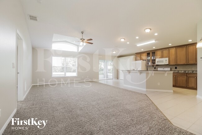 Building Photo - 211 Oak Branch Dr
